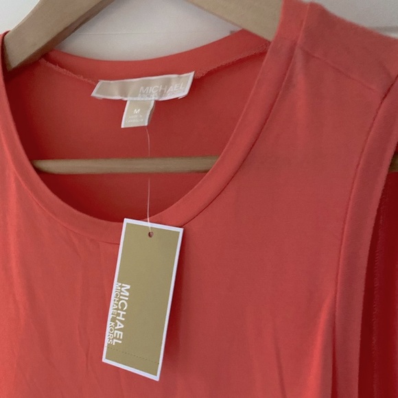 NWT! Michael Kors top. Size M - Picture 5 of 16